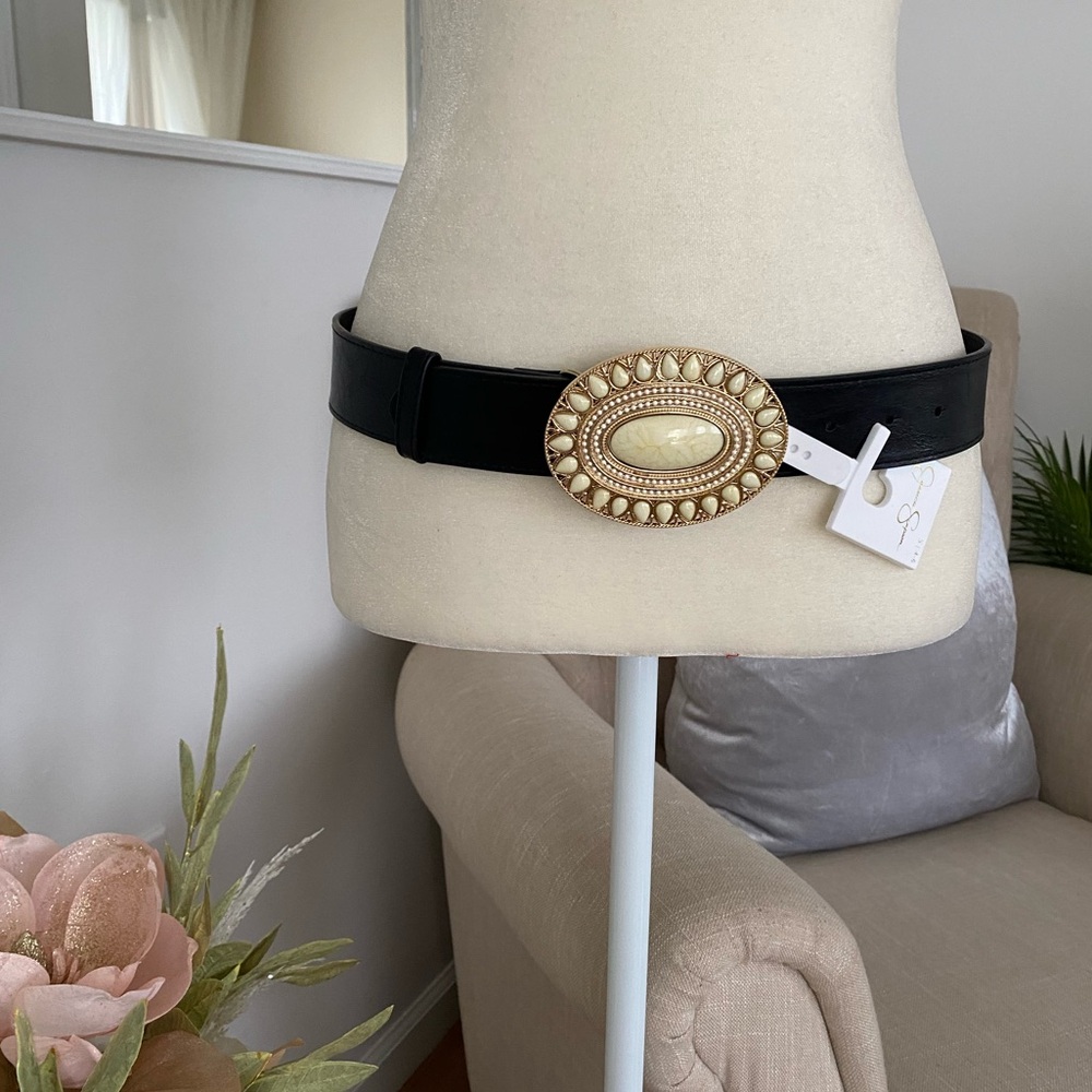 JESSICA SIMPSON Elegant Black Belt with Gold Buckle SIZE M ( 8-10 )